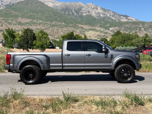 Used 2022 Ford F450 Lariat w/ Lariat Ultimate Package AWD/4WD image 7