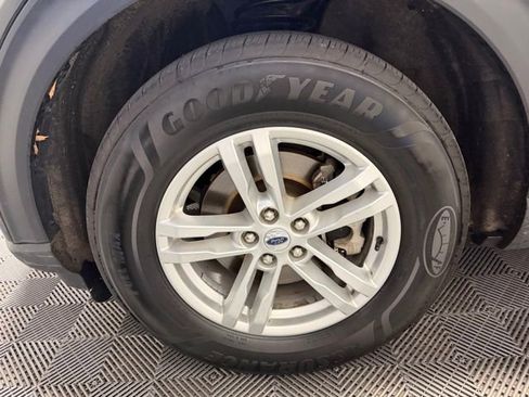 Used 2022 Ford Explorer XLT w/ Equipment Group 202A image 41