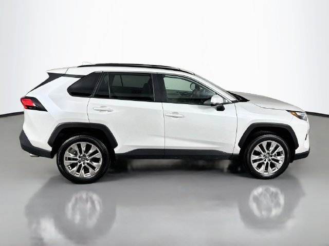 Used 2025 Toyota RAV4 XLE Premium w/ Weather Package AWD/4WD image 5