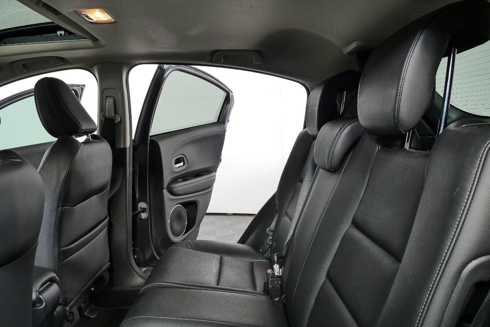 Used 2021 Honda HR-V EX-L image 19