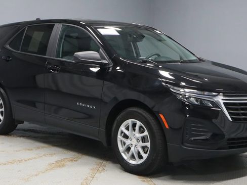 Used 2024 Chevrolet Equinox LS w/ LS Convenience Package FWD image 1