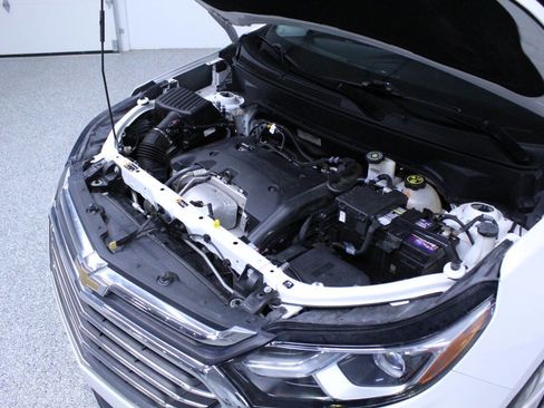 Used 2019 Chevrolet Equinox Premier image 12