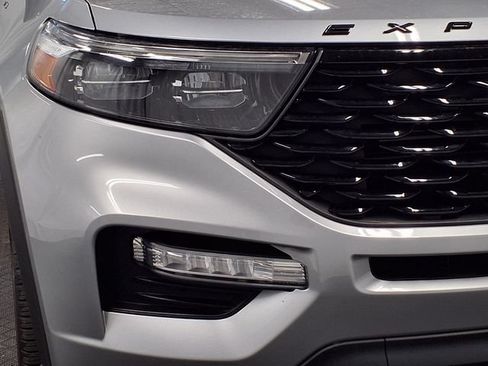 Certified 2024 Ford Explorer ST-Line w/ Class IV Trailer Tow Package AWD/4WD image 35