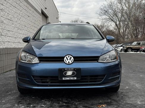 Used 2015 Volkswagen Golf S image 11