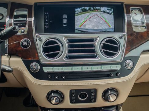 Used 2019 Rolls-Royce Wraith RWD image 53