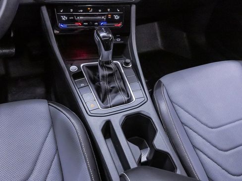 Used 2025 Volkswagen Jetta SEL image 19