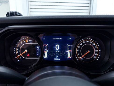 Used 2024 Jeep Gladiator Mojave AWD/4WD image 37