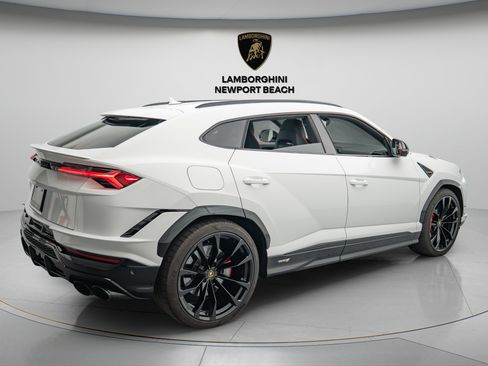 Used 2024 Lamborghini Urus S AWD/4WD image 6