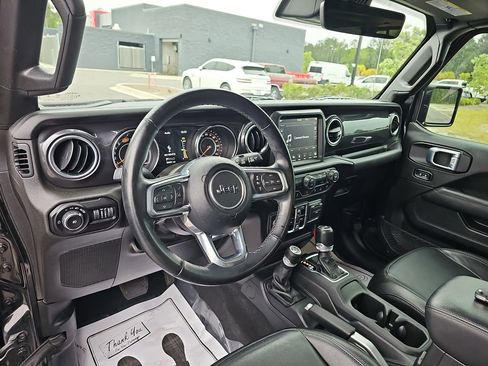 Used 2021 Jeep Wrangler Unlimited Sahara AWD/4WD image 21