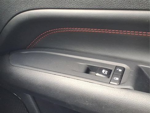 Used 2025 Jeep Compass Trailhawk AWD/4WD image 25