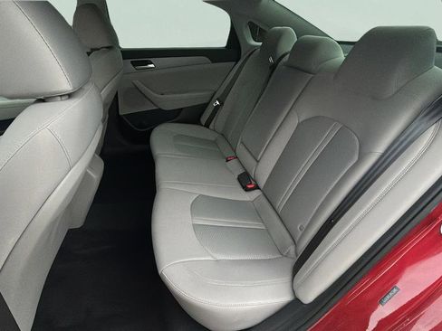 Used 2018 Hyundai Sonata SE FWD image 14