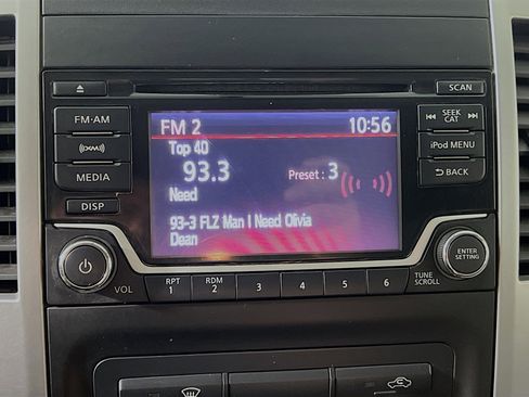 Used 2018 Nissan Frontier SV image 24