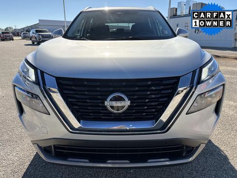 Used 2023 Nissan Rogue SL w/ SL Premium Package image 9