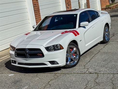 Used 2014 Dodge Charger R/T image 7