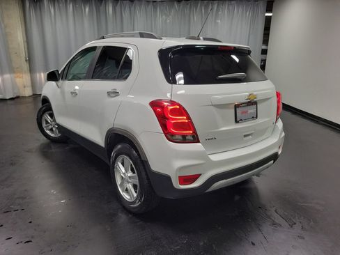 Used 2017 Chevrolet Trax LT w/ LT Convenience Package FWD image 7