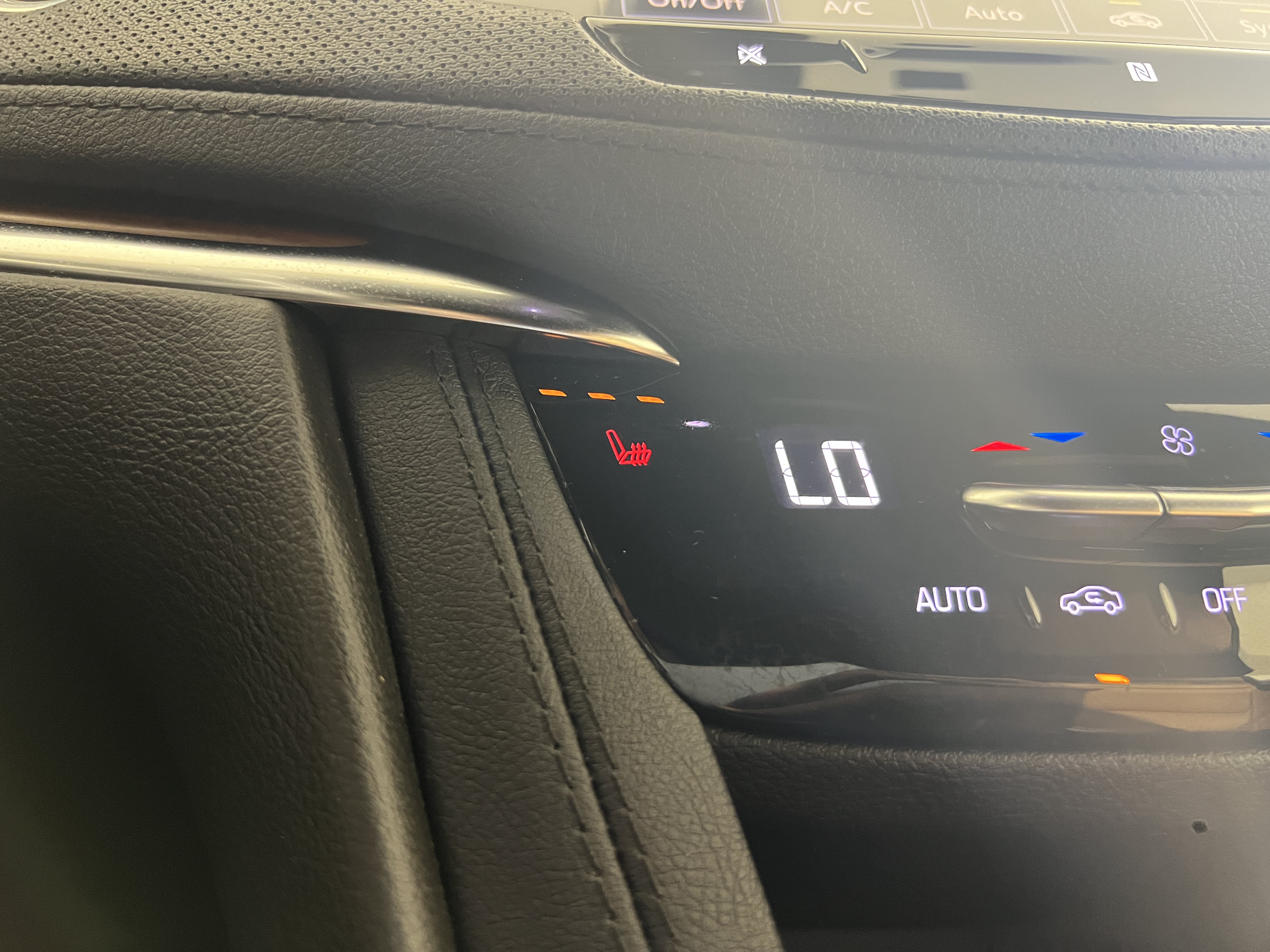 Used 2020 Cadillac XT5 Premium Luxury AWD/4WD image 21
