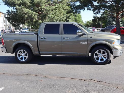 Used 2015 RAM 1500 Laramie w/ Convenience Group AWD/4WD image 3