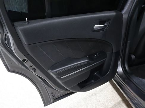 Used 2018 Dodge Charger GT image 19