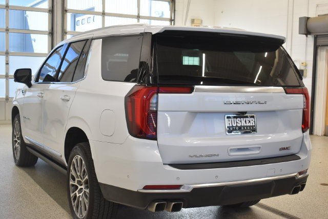 Used 2026 GMC Yukon Denali w/ Sun & Power Step Package AWD/4WD image 10