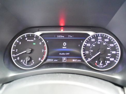 Used 2024 Nissan Sentra SV FWD image 17