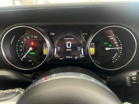Used 2022 Jeep Wrangler Unlimited Sahara AWD/4WD image 59