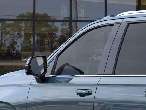 New 2026 Chevrolet Suburban LT RWD image 12