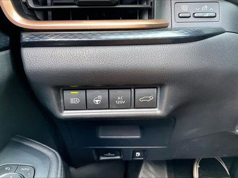 Certified 2024 Toyota Grand Highlander AWD Hybrid image 33