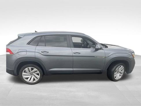 Used 2022 Volkswagen Atlas Cross Sport SE FWD image 9