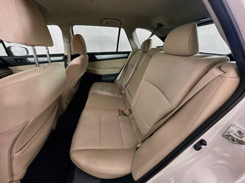 Used 2018 Subaru Outback 2.5i AWD/4WD image 25