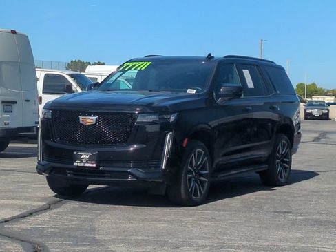 Used 2024 Cadillac Escalade Sport RWD image 4