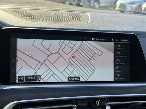 Used 2022 BMW X7 xDrive40i w/ Premium Package image 10