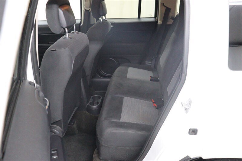 Used 2016 Jeep Patriot Sport w/ Power Value Group AWD/4WD image 24
