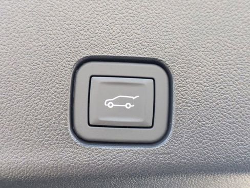 New 2026 Chevrolet Traverse High Country FWD image 35