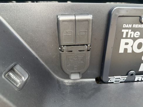 Used 2026 Chevrolet Silverado 1500 LT Trail Boss w/ LT Trail Boss Premium Package AWD/4WD image 31