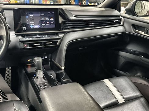 Used 2025 Toyota Camry SE FWD image 26