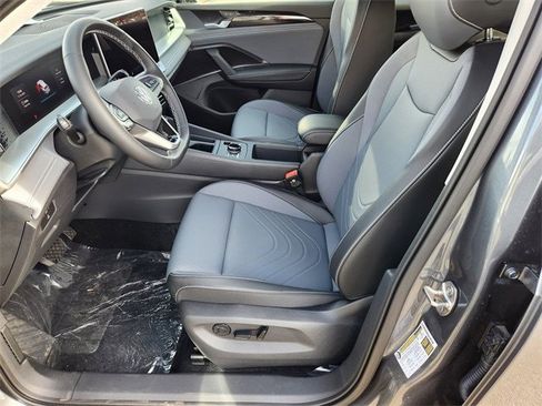 New 2026 Volkswagen Tiguan SE image 12