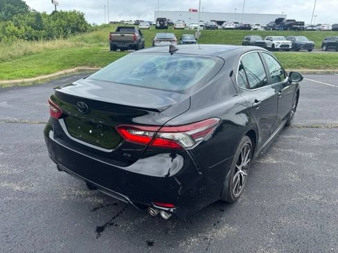 Certified 2024 Toyota Camry SE FWD image 3