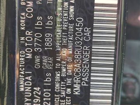 Used 2024 Hyundai Venue SEL image 25