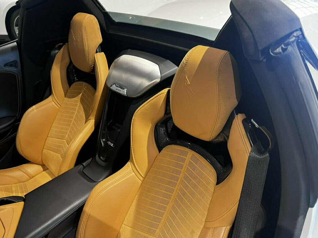 Used 2021 Chevrolet Corvette Stingray Premium Conv RWD image 16