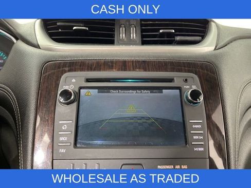 Used 2017 Chevrolet Traverse LT w/ Style and Technology Package image 22