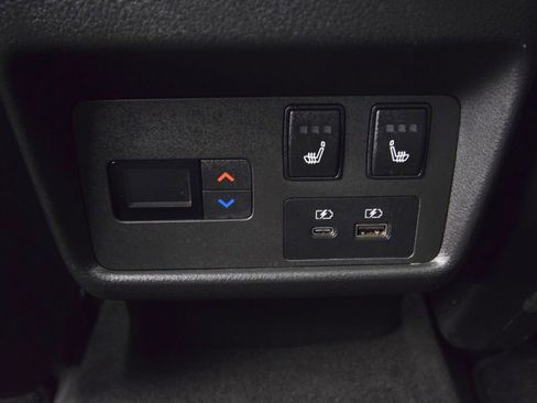 Used 2022 Nissan Rogue Platinum w/ Head-Up Display Package FWD image 40