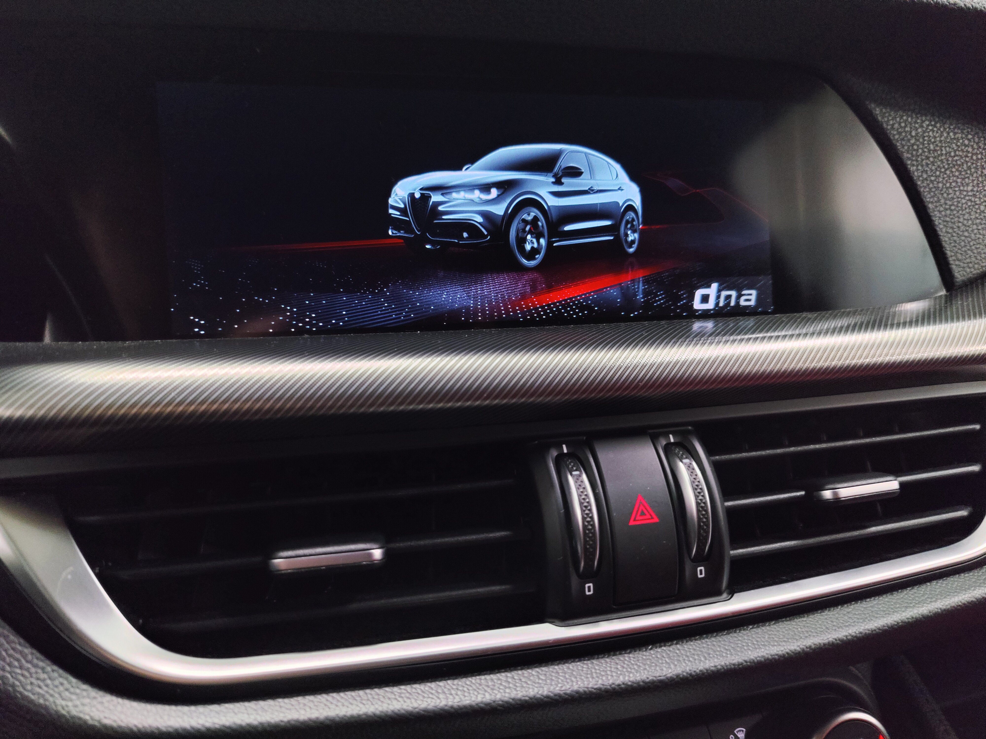 Certified 2024 Alfa Romeo Stelvio Veloce AWD/4WD image 27