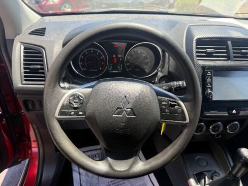 Used 2018 Mitsubishi Outlander Sport ES FWD image 11