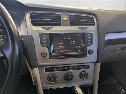 Used 2015 Volkswagen Golf TDI SE image 13