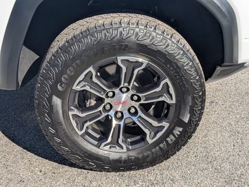 Used 2024 GMC Canyon AT4 w/ Canyon Safety Plus Package image 14