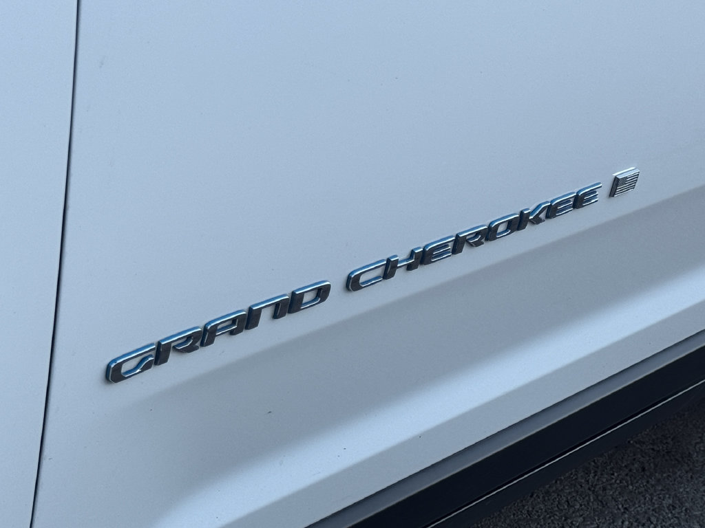 Used 2023 Jeep Grand Cherokee 4WD 4xe image 16