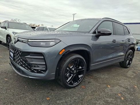 New 2026 Volkswagen Tiguan SE R-Line image 2