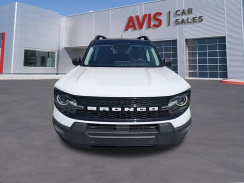 Used 2025 Ford Bronco Sport Outer Banks w/ Outer Banks Tech Package+ AWD/4WD image 2