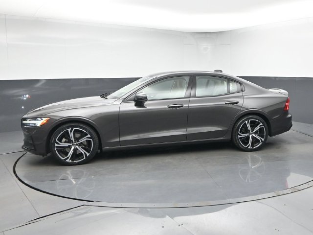 Used 2024 Volvo S60 B5 Plus w/ Climate Package AWD/4WD image 4
