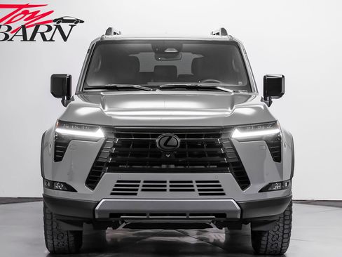 Used 2024 Lexus GX 550 AWD/4WD image 8